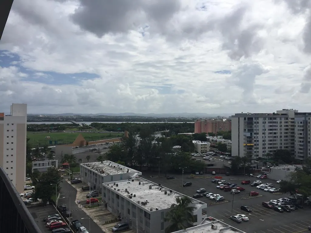 La Mancha Isla Verde Beach Apartment San Juan