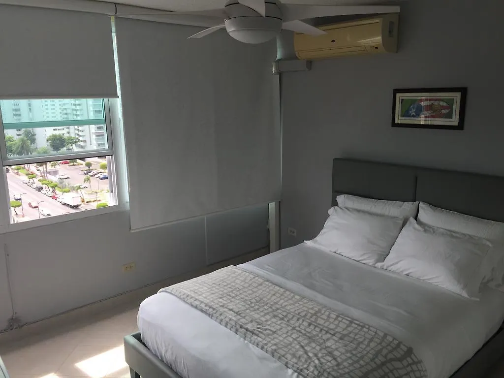 La Mancha Isla Verde Beach Apartment San Juan